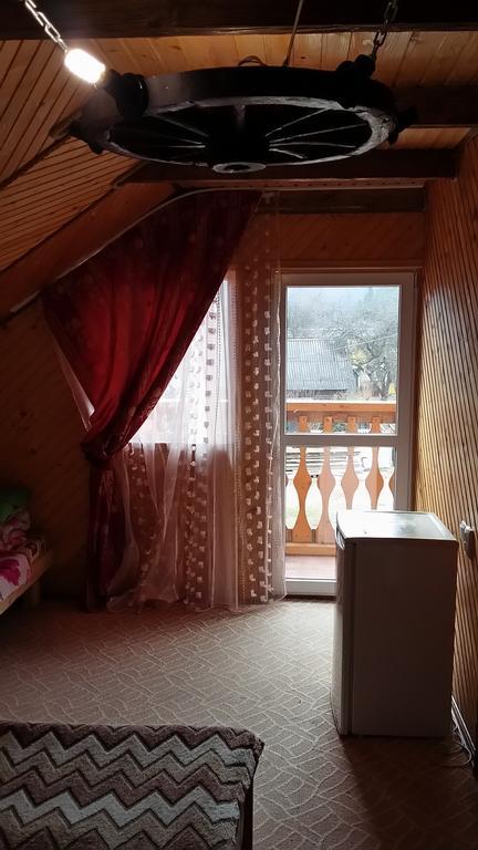Сімейний номер із балконом